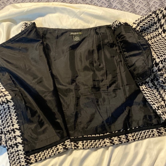 Eddie Bauer Black/White Plaid Wool Skirt Size 10 - Picture 3 of 6